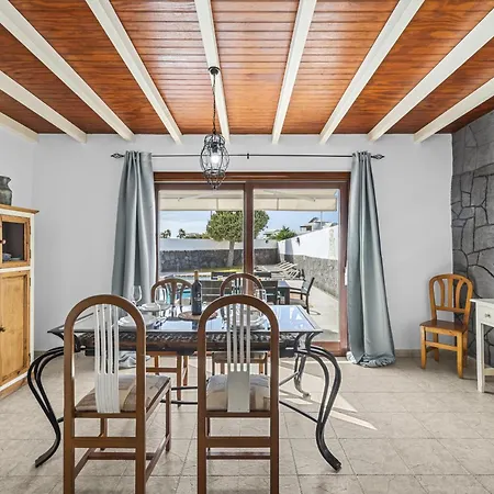 Bezanilla - Vipvipvillas Villa Playa Blanca (Lanzarote)