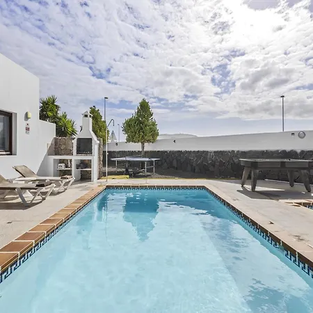 Bezanilla - Vipvipvillas Vila *