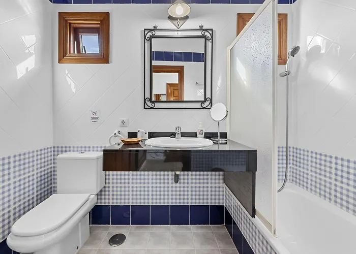 Vila Bezanilla - Vipvipvillas *